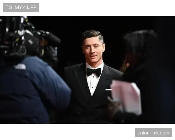 格列兹曼与菲尔米诺:影锋与伪九号战术价值对比 格列兹曼与菲尔米诺:影锋与伪九号战术价值对比