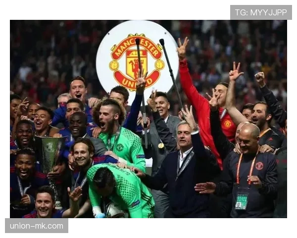 曼联看似在重建，其实在不断修补